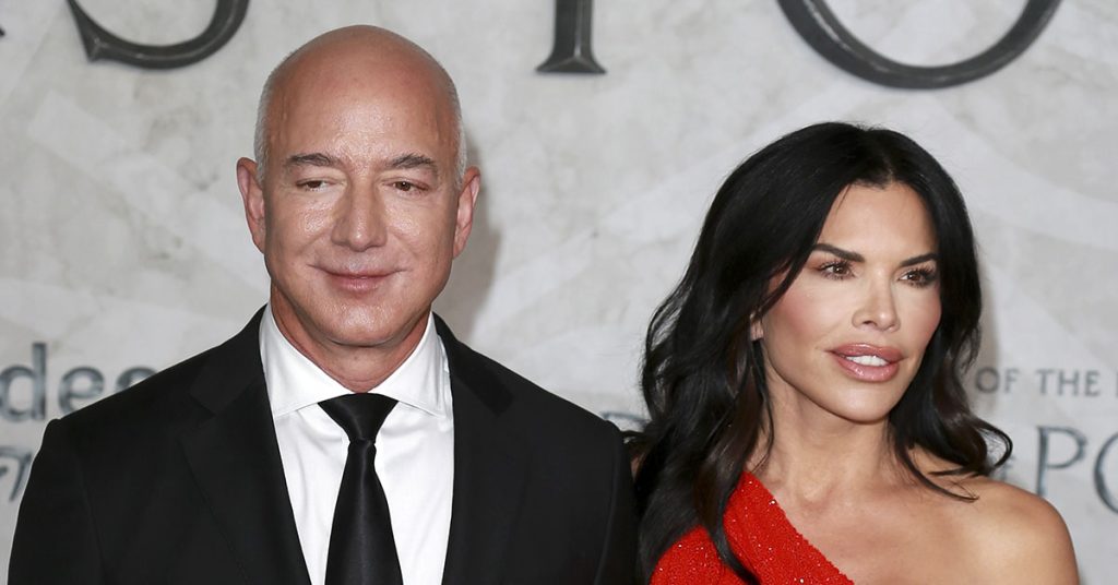 Jeff Bezos’ Girlfriend Lauren Sanchez To Lead All-Female Space Expedition - Featured image