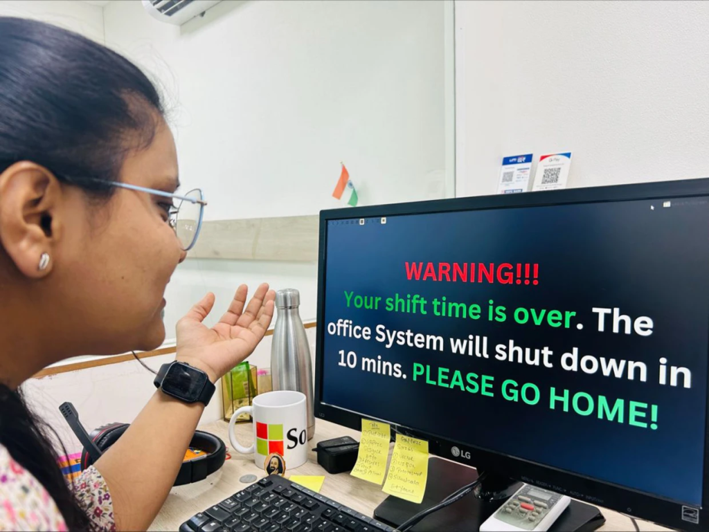 Tanvi Khandelwal encountering the work day warning at SoftGrid Computers.