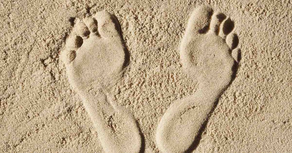 Mystery of why Human Feet Keep Washing Ashore in the US and Canada Took 10 Years to Solve - Featured image