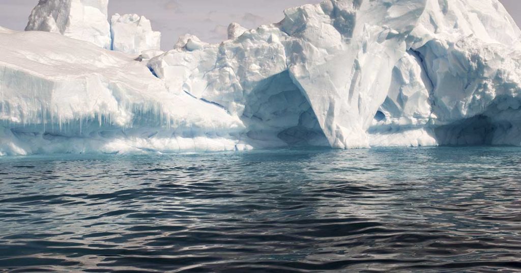 Scientists alarmed by discovery after sending robot under the ‘Doomsday Glacier’ - Featured image