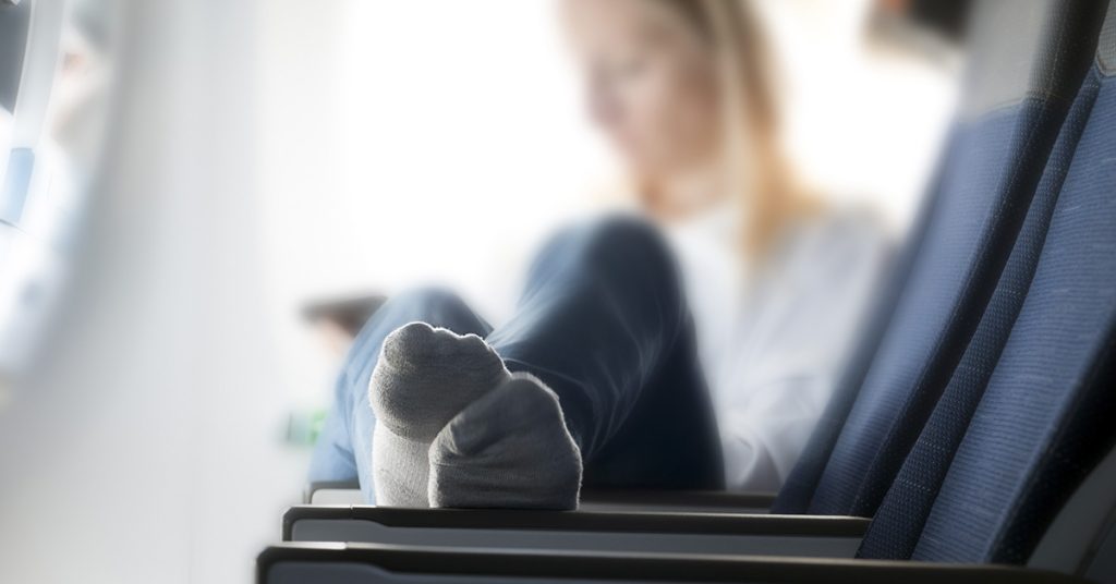 Aviation journalist warns why you should never wear leggings on a plane - Featured image