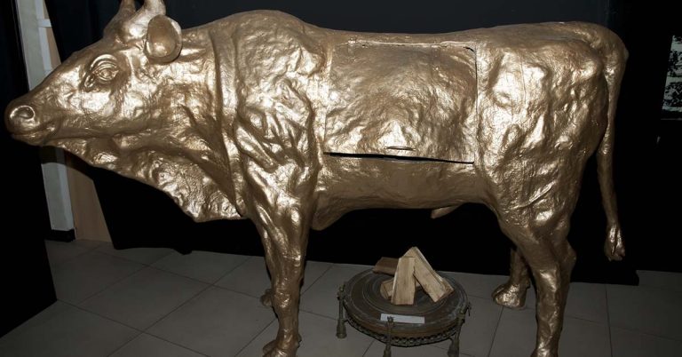 Inventor Of Brazen Bull, ‘The Most Painful Torture Device’ Was The First Victim Of It - Featured image