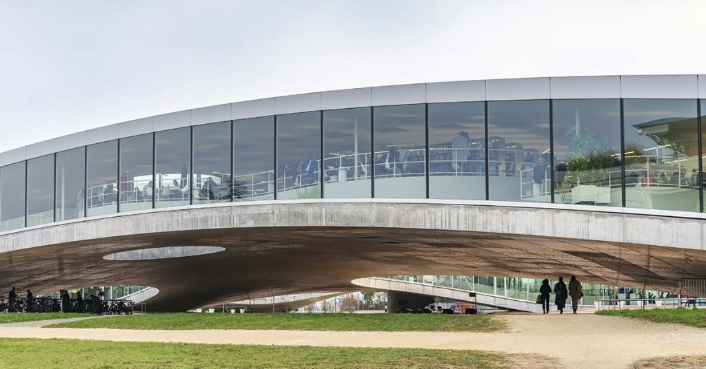 Scientists Accidentally Discovered New Material That Can ‘Remember’ Like a Brain - Featured image