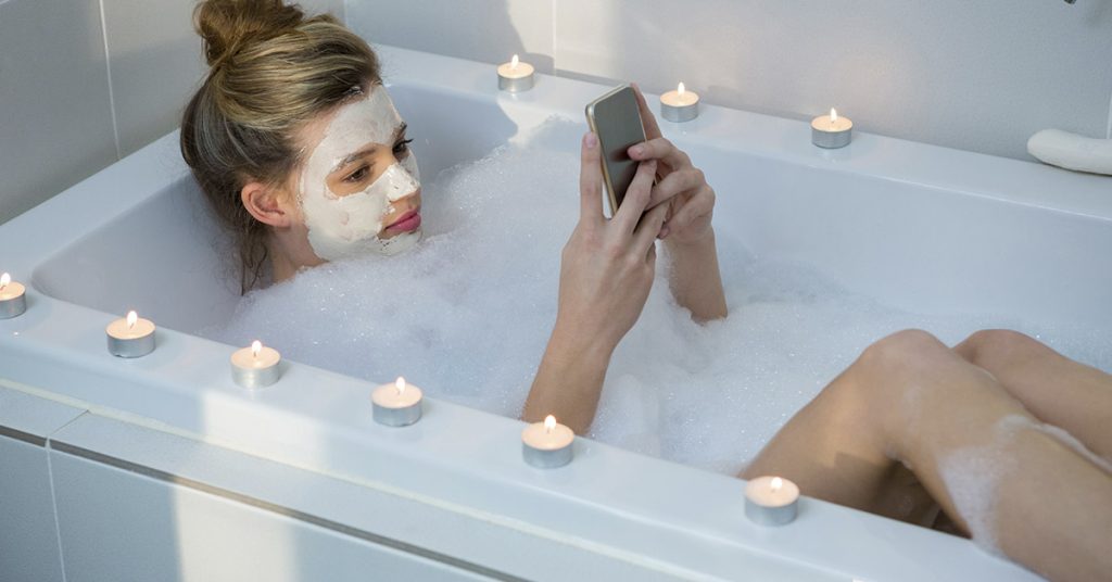 Italian teen electrocuted to death in bath while on phone - Featured image