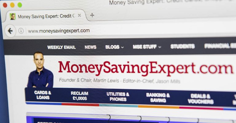 Martin Lewis gives urgent warning to anyone earning less than $75,000 to do a 10-minute check - Featured image