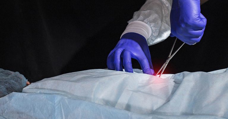 Paralyzed Man Can Walk Again With Brain and Spine Implants - Featured image