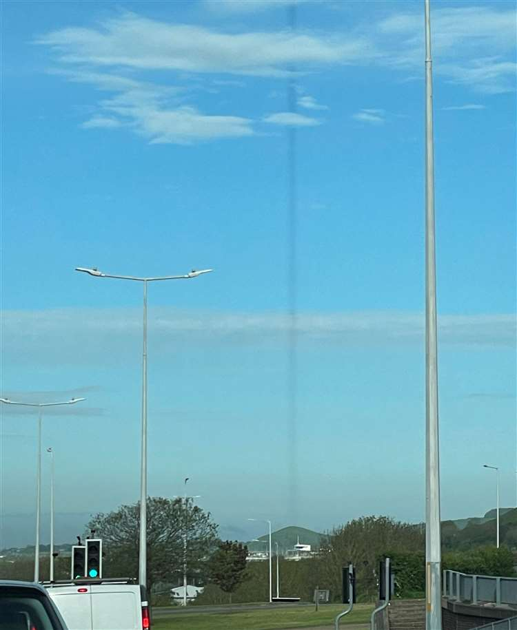The weird vertical line caught in a picture in Folkestone