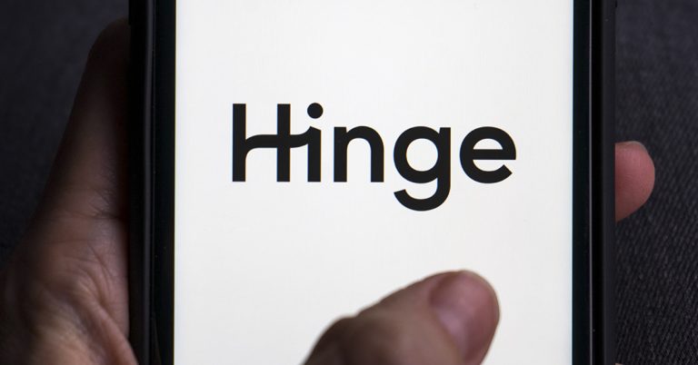 Woman Adds Credit Score To Dating Profile And Is Shocked By The Reaction - Featured image