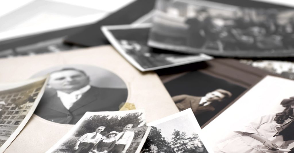 Man Buys $2 Photo at Flea Market That Ends Up Worth Millions - Featured image
