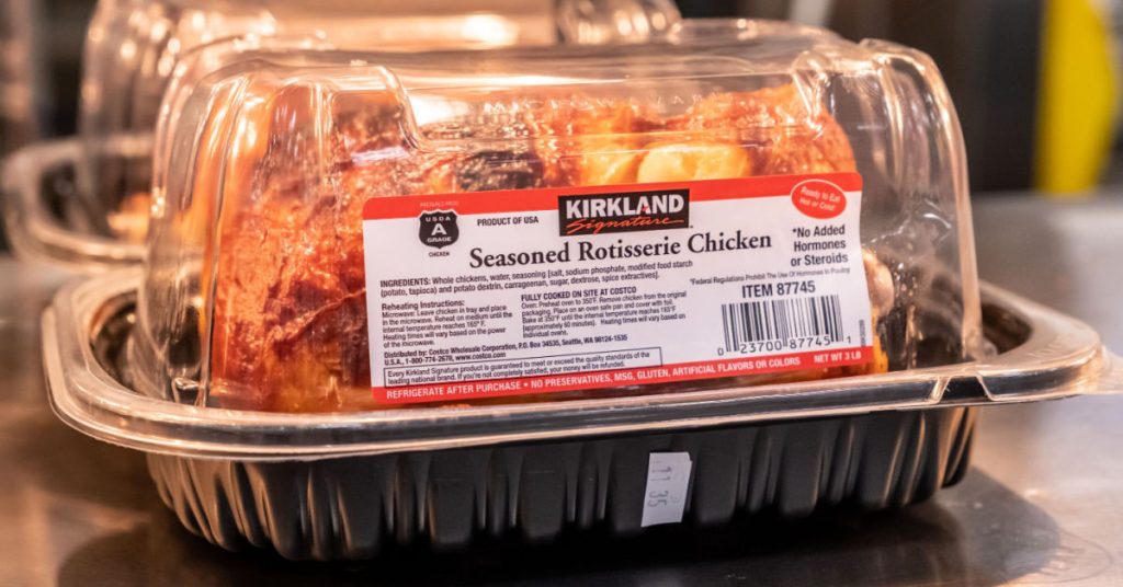 Some Costco Shoppers Have Noticed A ‘Chemical Flavor’ In The Store’s Rotisserie Chicken - Featured image