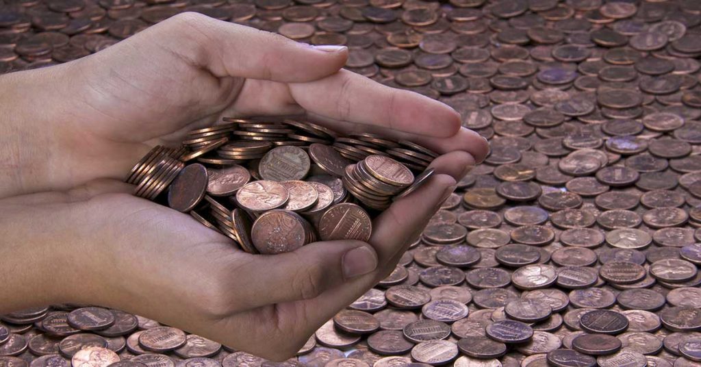 Family Finds 1 Million Copper Pennies While Cleaning Out Los Angeles Home - Featured image