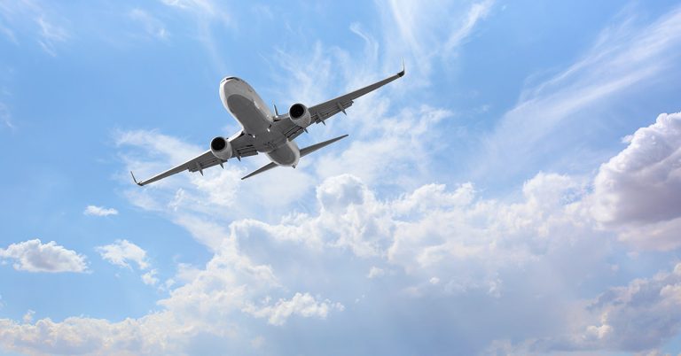 Video Capturing The ‘Real Speed Of Planes’ Shows Just How Fast They Actually Go - Featured image