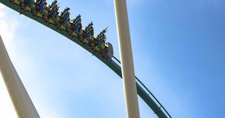 Roller Coaster Temporarily Halted After Visitor Notices Scary Crack - Featured image