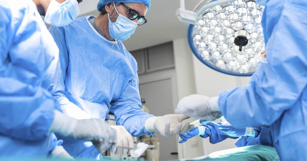 ‘I sold my house to pay for my $14,000 facelift and now I live in a van’ - Featured image