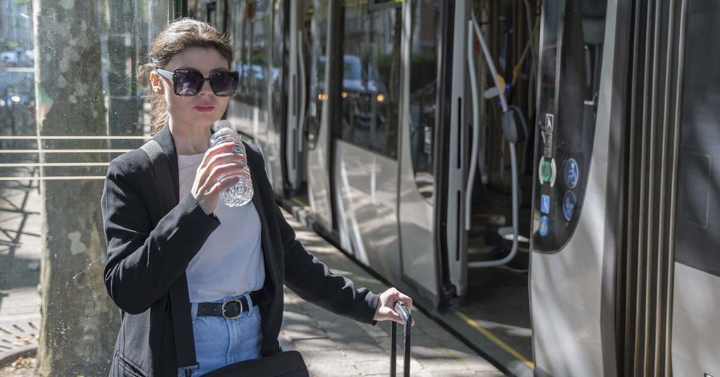 Europeans Are Outraged Over Claim By Americans That They Don’t Drink Water - Featured image