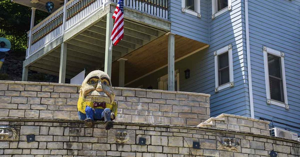 Humpty Dumpty Is Not An Egg And People Are Only Just Realizing - Featured image