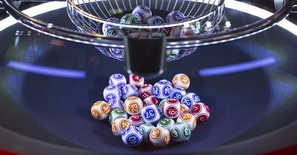 Couple who ‘won over $200 million lottery jackpot’ heartbroken after being told they couldn’t collect money - Featured image