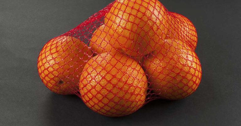 Why Oranges Are Sold in Red Mesh Bags? - Featured image