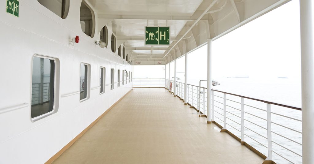 Woman Who Lives On A Cruise Ship Shares The Four Things She’s Not Allowed To Do - Featured image