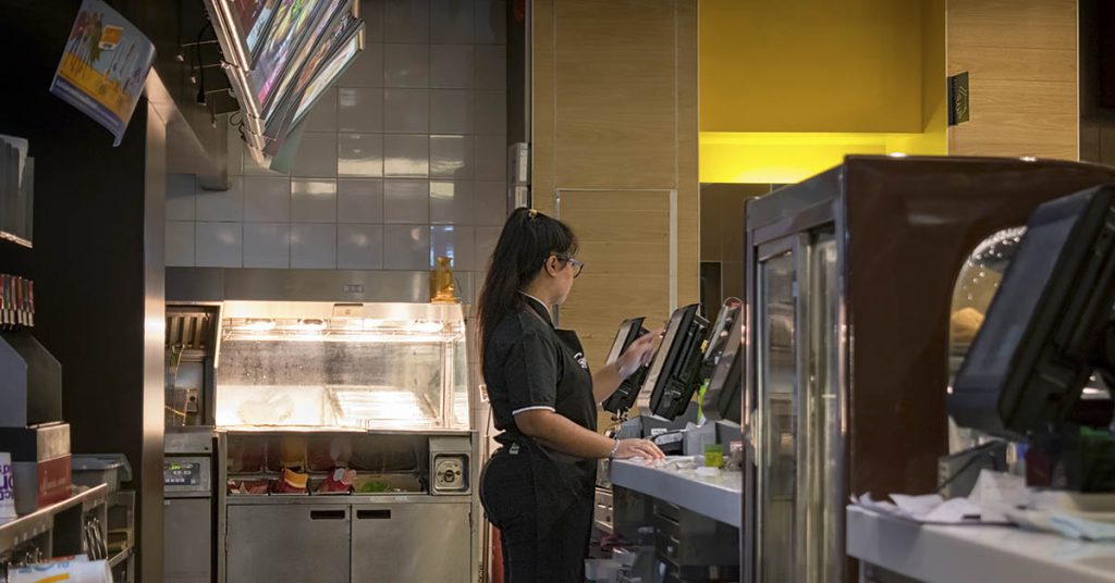 McDonald’s Employee Shares 12 Store Secrets Few People Know - Featured image