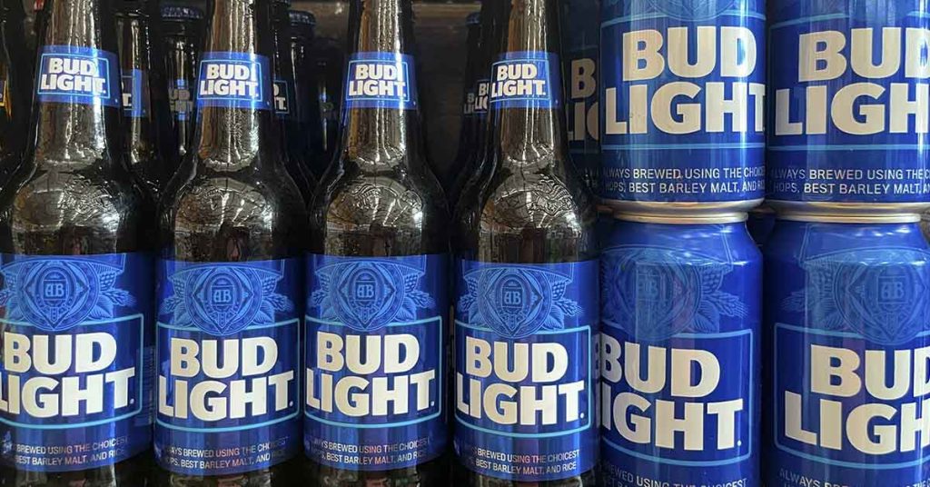 Bill Gates’ foundation bets on Bud Light Comeback with 1.7M Share Purchase - Featured image