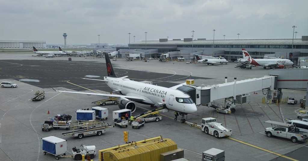 Air Canada kicks off passengers for refusing vomited covered seats - Featured image