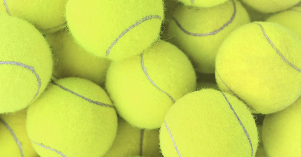 Long flight? 15 Things You Can Do Make It More Comfortable - Featured image