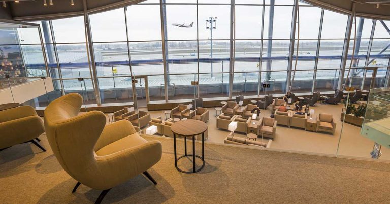 40+ Airports Moments We Couldn’t Get Over - Featured image