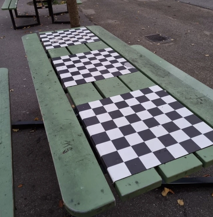chessboards park table