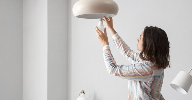 Burnt Out LED Bulb?  Don’t Waste Money: Here’s the Electrician’s Technique to Repair it in Minutes - Featured image