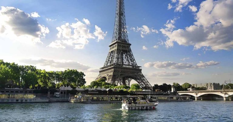 Woman Issues Warning About Visiting Paris Catacombs After Telling Chilling Tale About ‘The People Who Live Below’ - Featured image