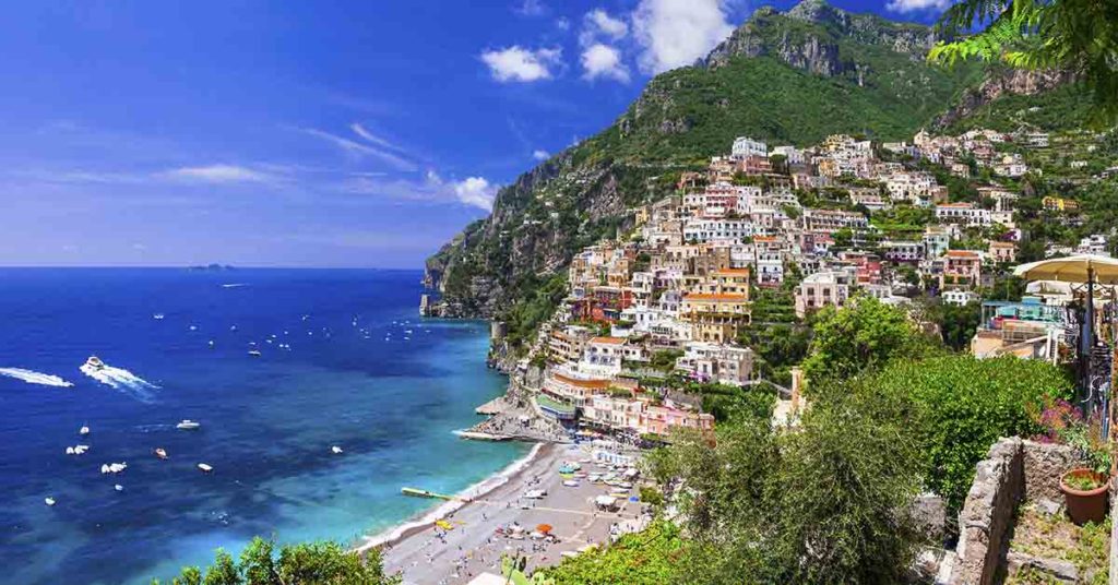 Sunny Italian region will pay you $32,000 to move there as long as you’re the right age - Featured image