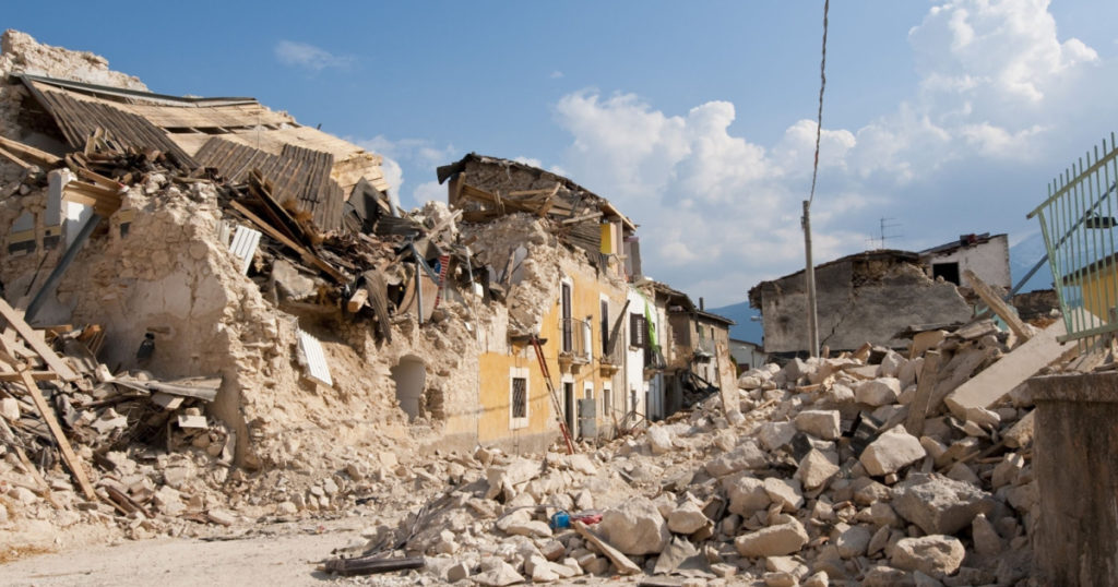 earthquake turkey Syria destructions house broken
