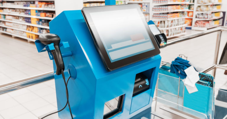 UK Supermarket Ditches Its Self-Checkouts in Favor of Staff - Featured image