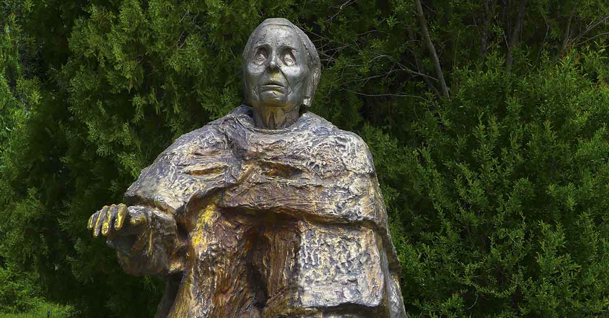 statue Baba Vanga