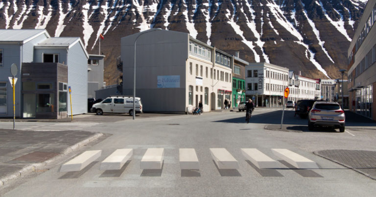 3D Zebra Stripe Crosswalk Slows Traffic With Surreal Optical Illusion - Featured image