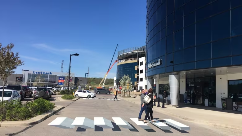 3D Crosswalk at Waterloo Plaza