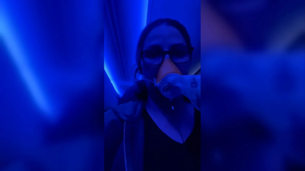 Stephanie King, recording one of her "final" videos, while wearing an oxygen mask