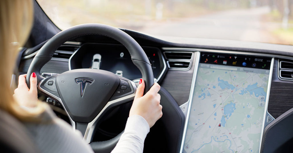 Woman Reveals Surprising Fact About Her Tesla After Being Stuck in it For 40 Minutes in 115 Degree Heat - Featured image