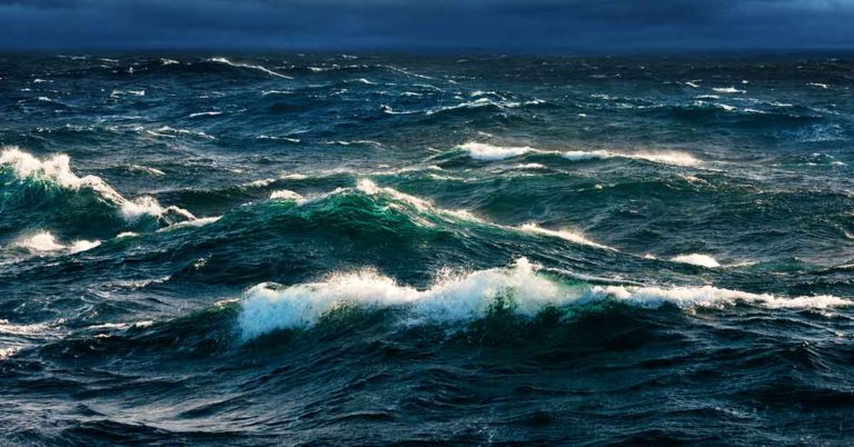 The Atlantic Ocean is cooling down at a record speed and scientists don’t know why - Featured image