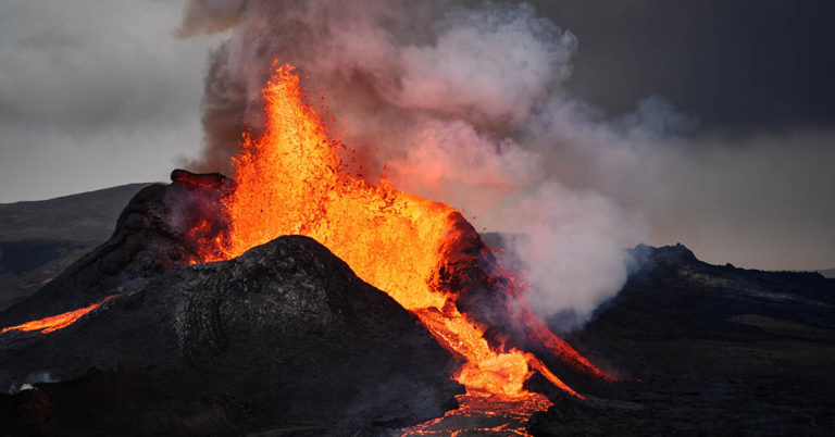 Major U.S. City Could Be Struck by Volcano Erupting for First Time in 800 Years - Featured image