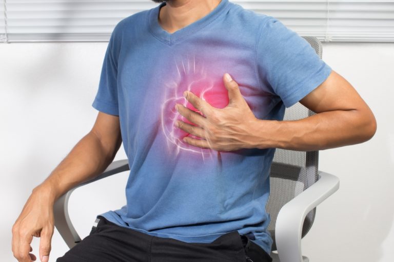 5 Silent Indicators of Heart Failure That Almost Cost a Man His Life - Featured image